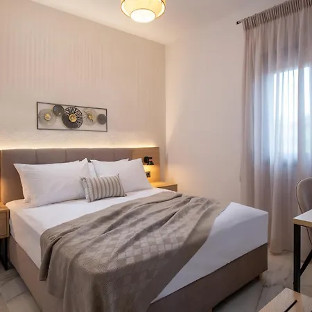 Irene's House Aparthotel