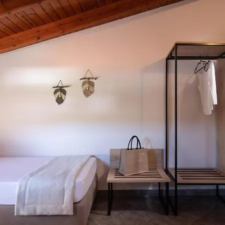 Irene's House 아파트호텔 3*