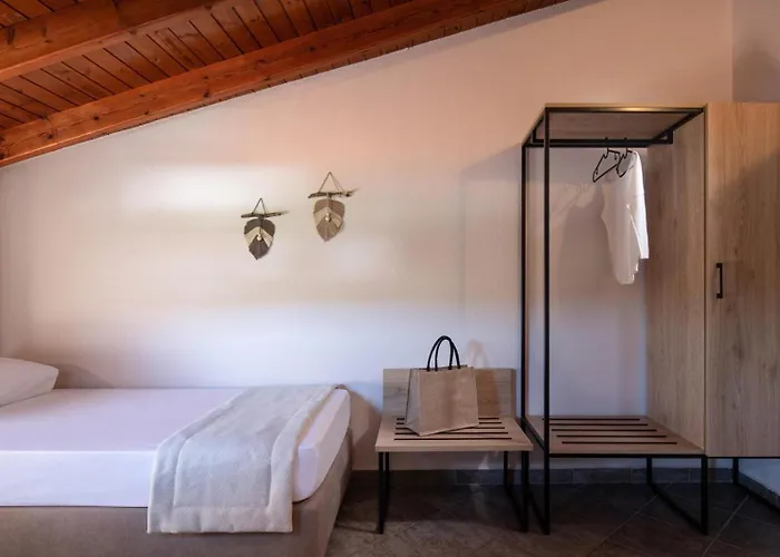 Irene's House Aparthotel 3*