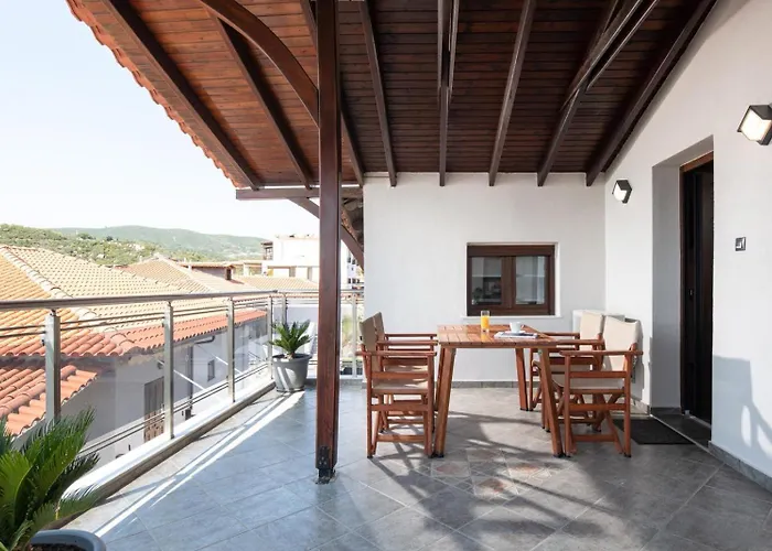 Irene's House Aparthotel 3*